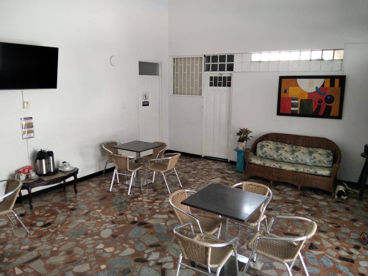 Hotel Maceo メルガル エクステリア 写真