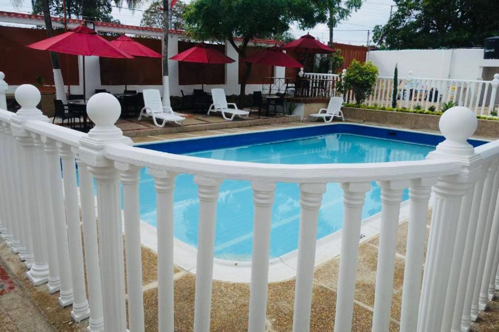 Hotel Maceo メルガル エクステリア 写真