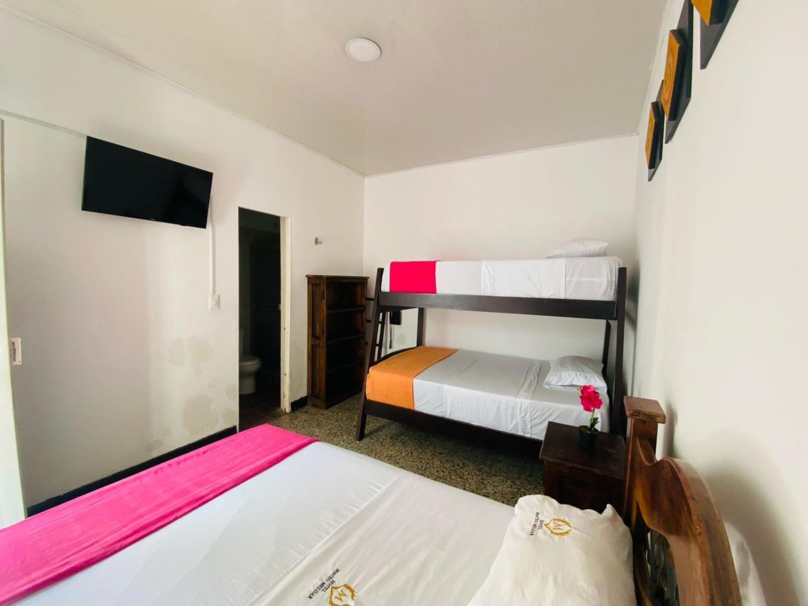 Hotel Maceo メルガル エクステリア 写真